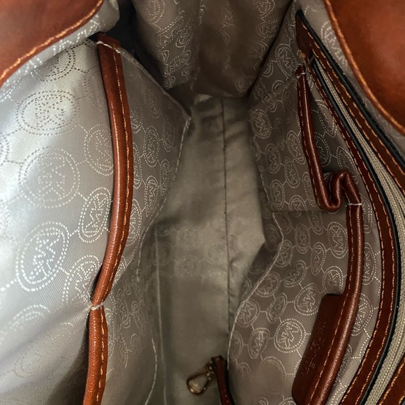 Michael Kors SIGNATURE HAMILTON SAFFIANO SATCHEL SIZE- L - Picture 6 of 15